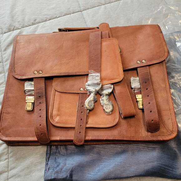 NEW Komal Brown Passion Leather Messenger Bag, New with Tags/Bag - Picture 1 of 4